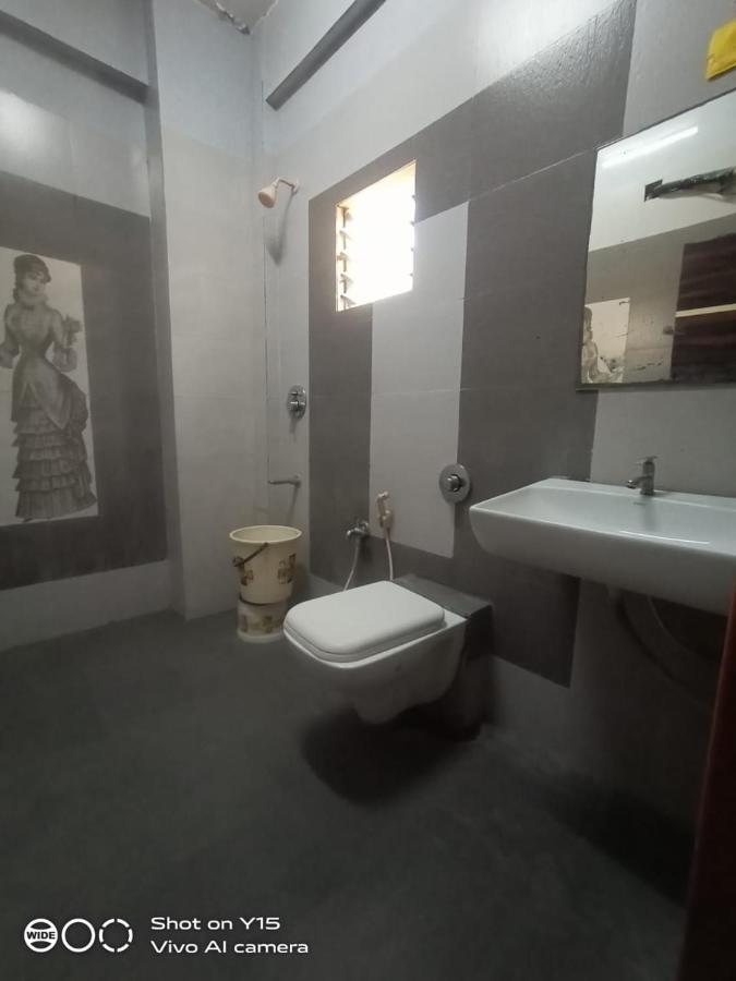 Shree Hotel Shivdhara Somnath Ngoại thất bức ảnh